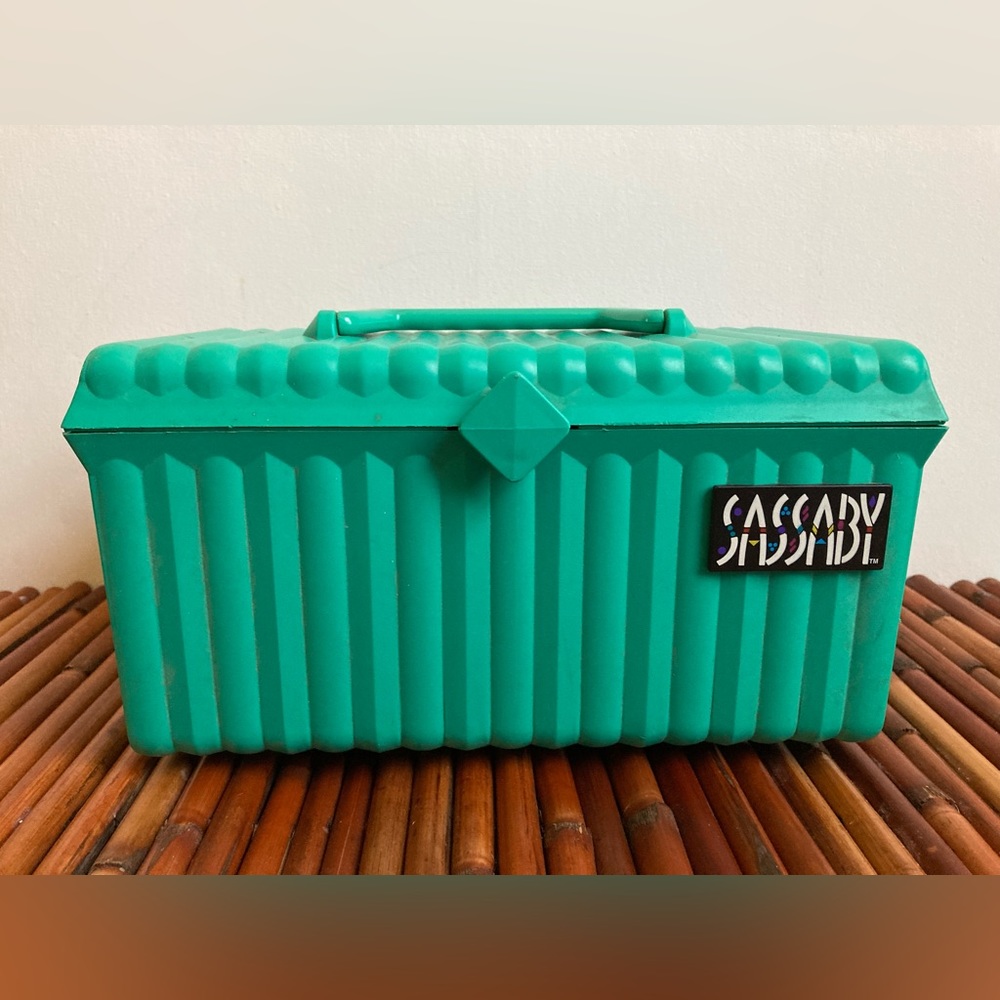 VTG 80s Sassaby Makeup Case